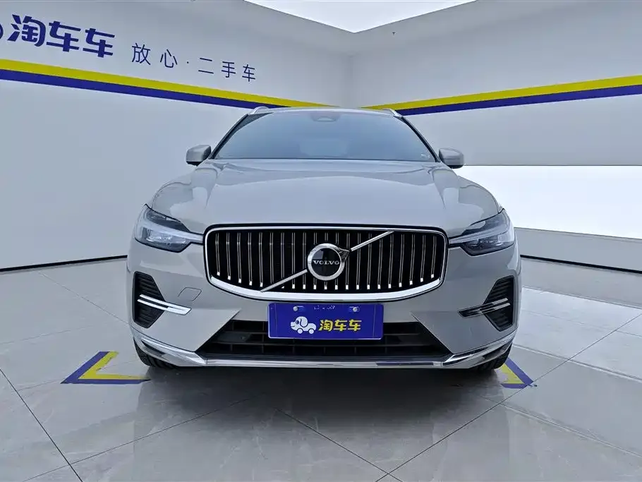 Volvo XC60 — фото 8