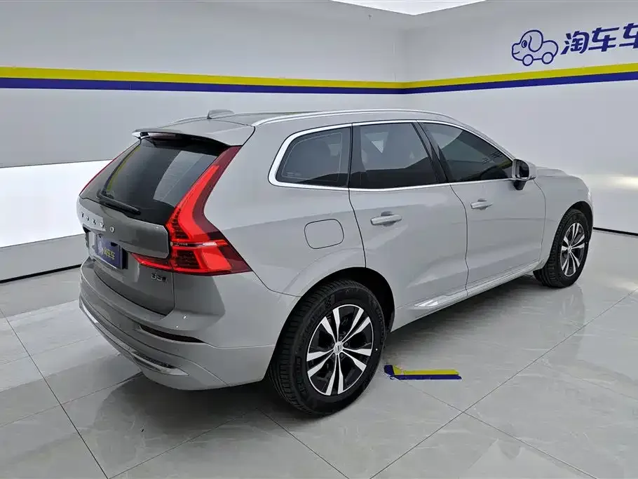 Volvo XC60 — фото 7