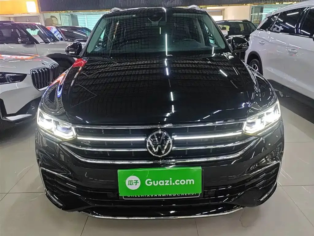 Volkswagen Tiguan L — фото 2