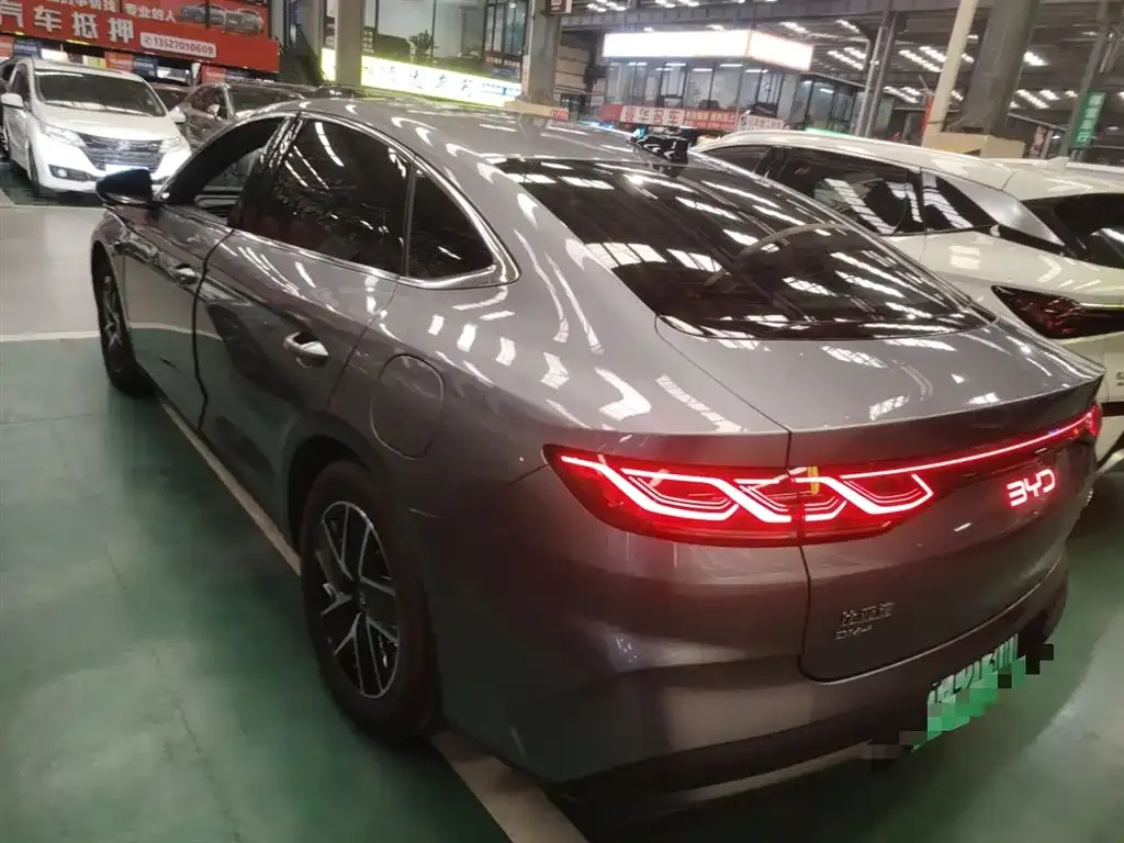 BYD Qin L — фото 9