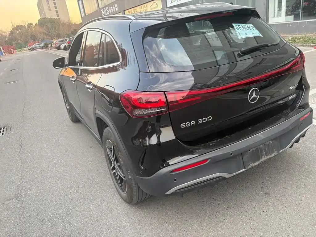 Mercedes-Benz EQA — фото 3