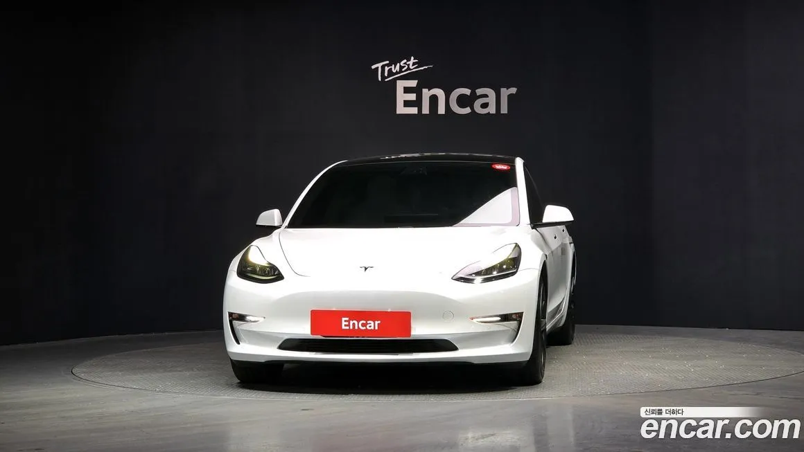 Tesla Model 3 — фото 3