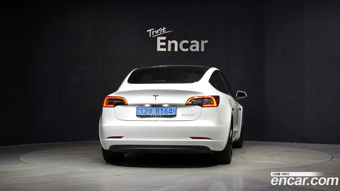 Tesla Model 3 — фото 6