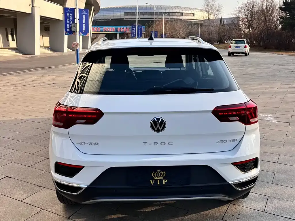 Volkswagen T-Roc — фото 4