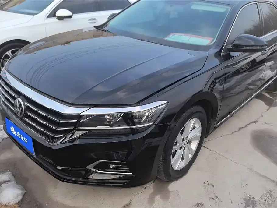 Volkswagen Passat — фото 1