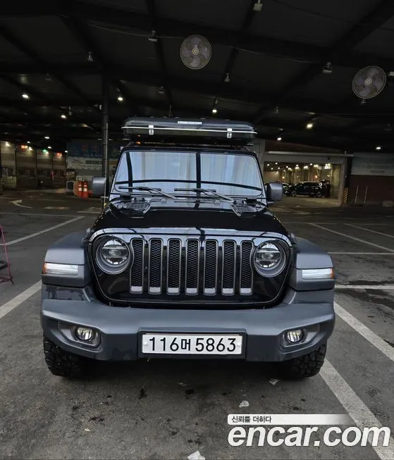Jeep Wrangler — фото 1