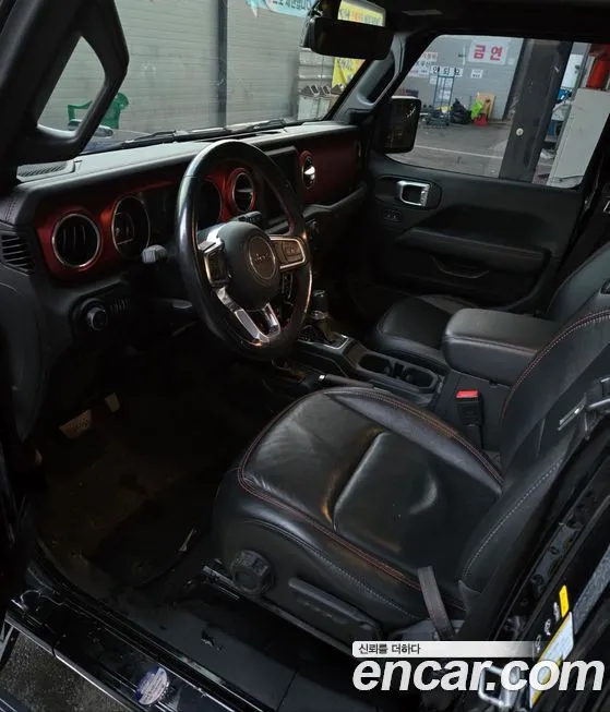 Jeep Wrangler — фото 2
