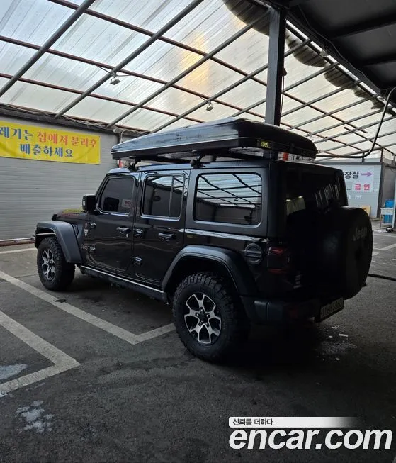 Jeep Wrangler — фото 10