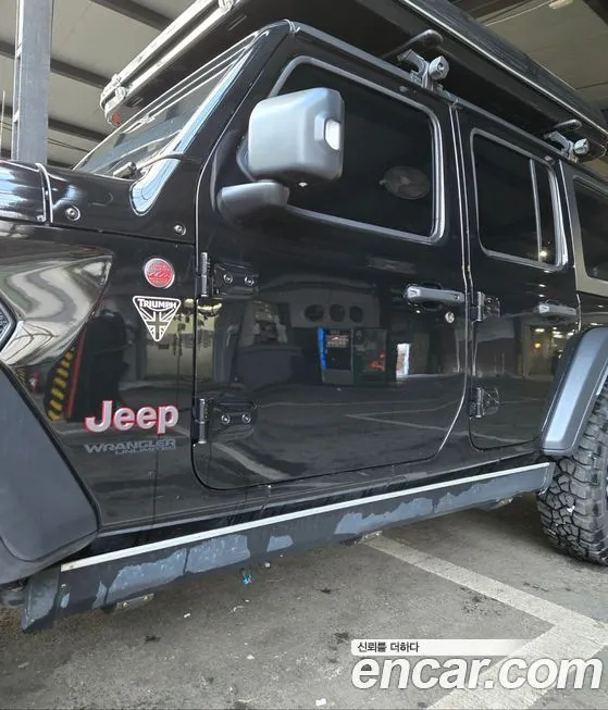 Jeep Wrangler — фото 8
