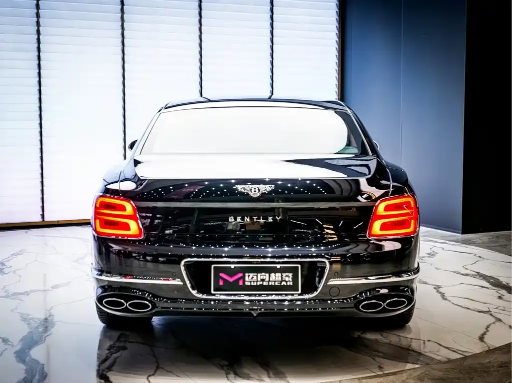 Bentley Flying Spur — фото 6
