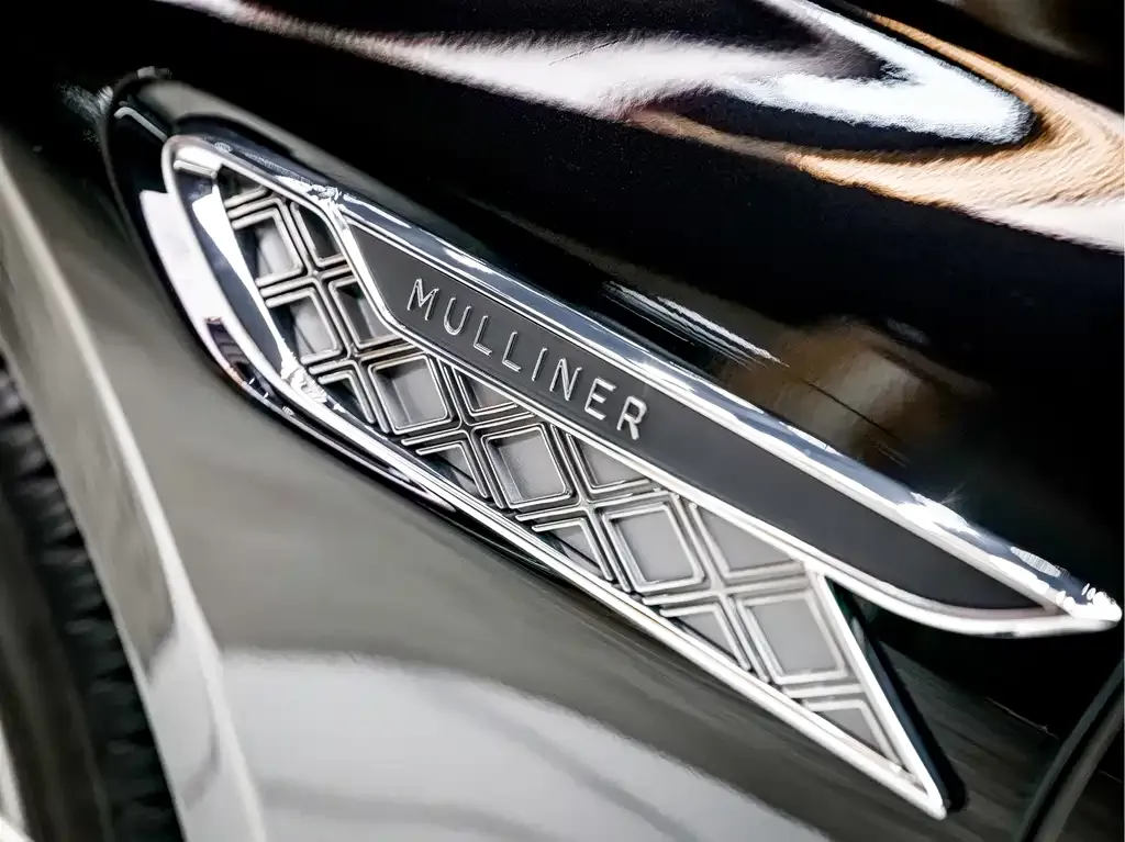 Bentley Flying Spur — фото 2
