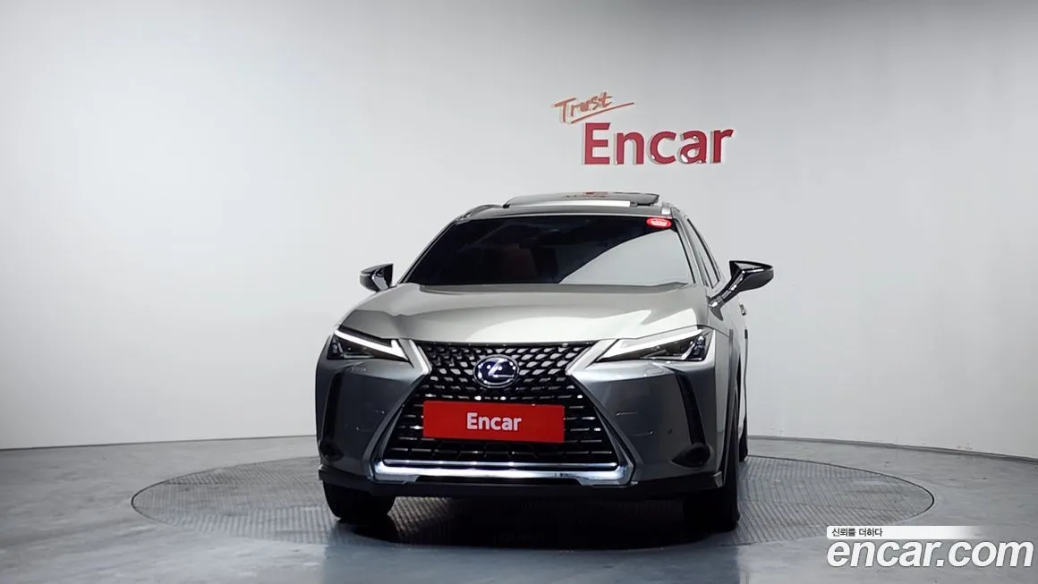 Lexus UX — фото 5