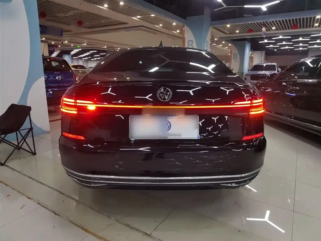 Volkswagen Passat — фото 4