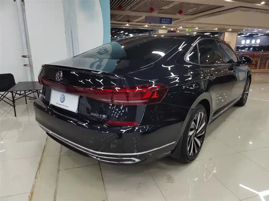 Volkswagen Passat — фото 7