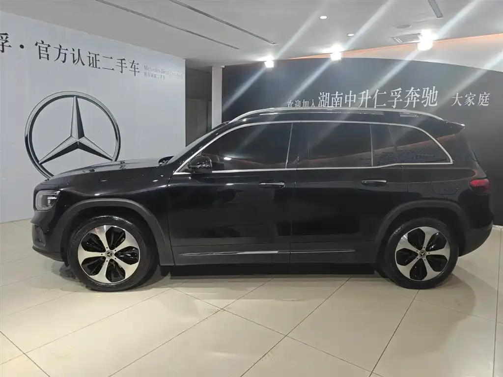 Mercedes-Benz GLB — фото 4