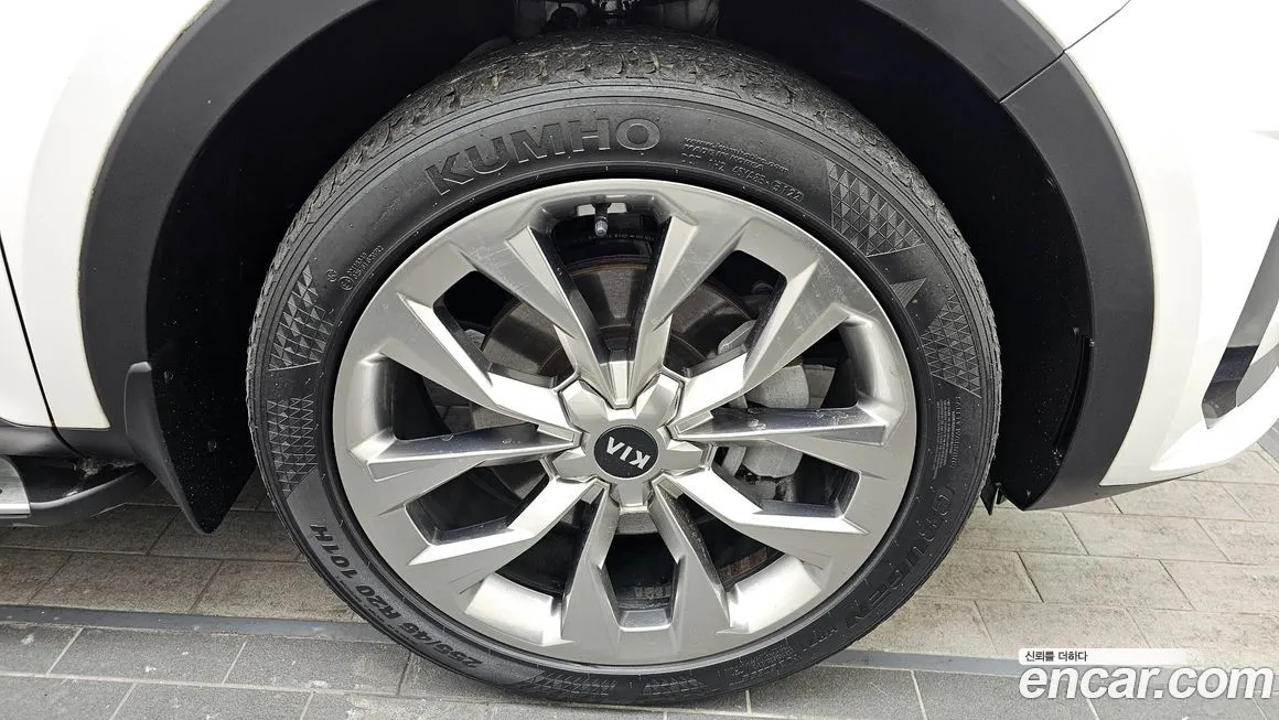 Kia Sorento — фото 5