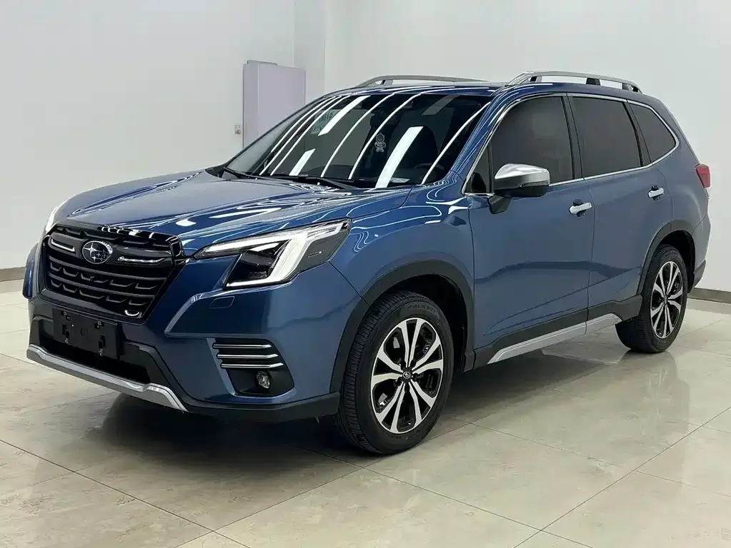 Subaru Forester — фото 1