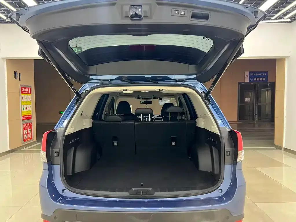 Subaru Forester — фото 4