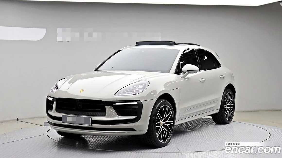 Porsche Macan — фото 1