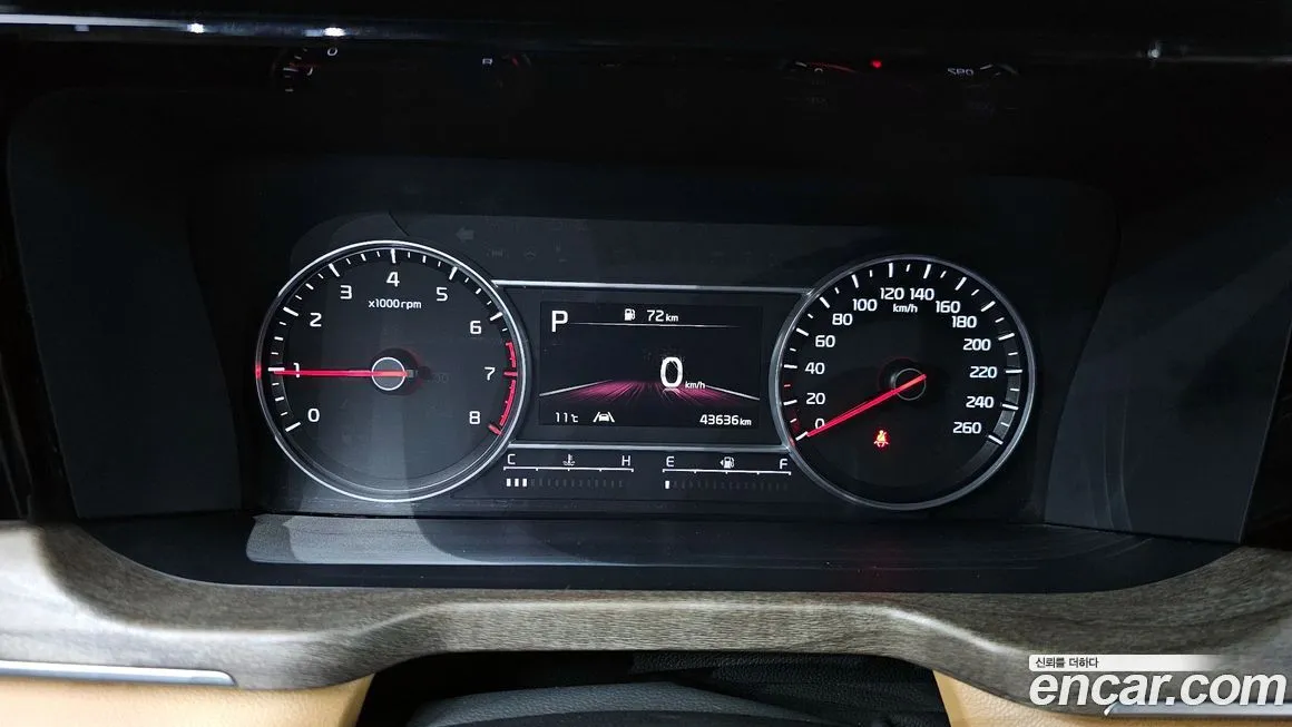 Kia Sorento — фото 4