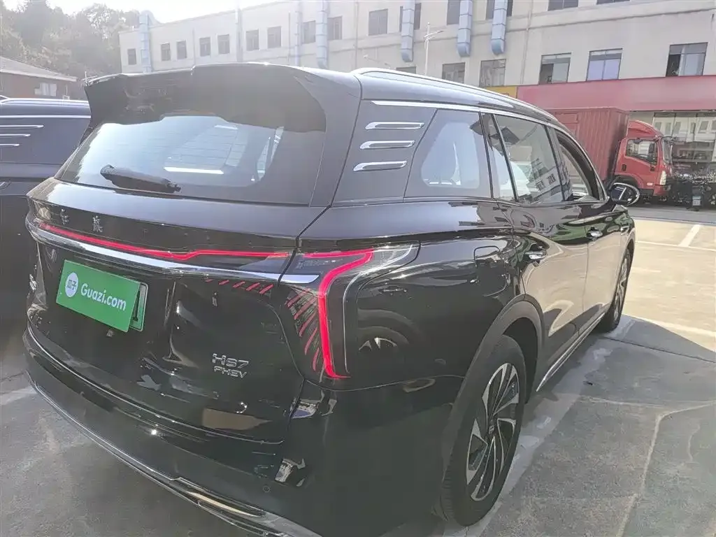 Hongqi HS7 PHEV — фото 2