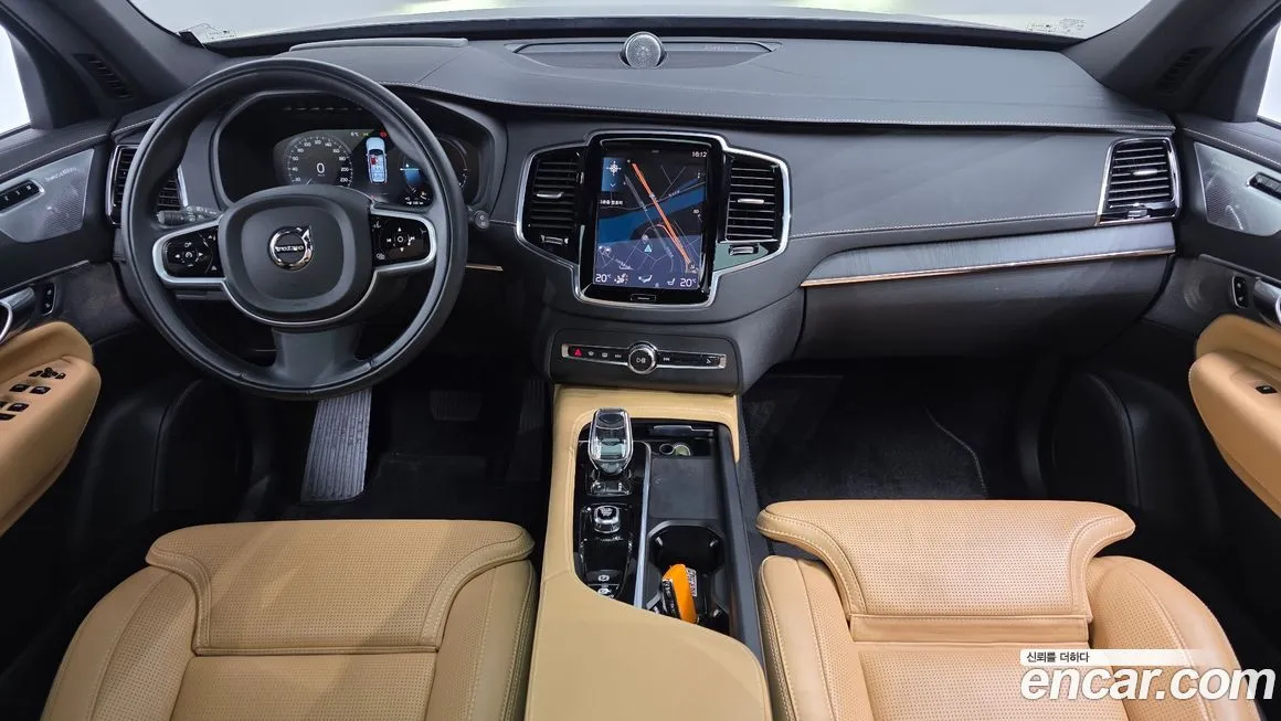 Volvo XC90 — фото 10
