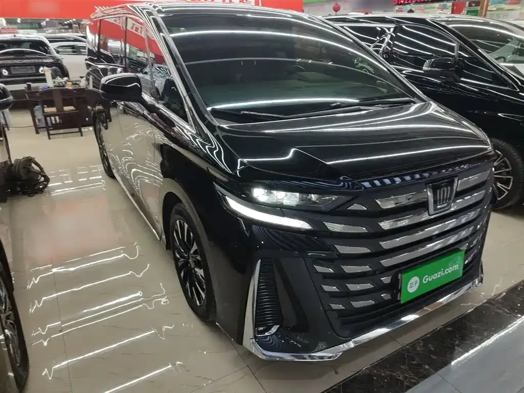 Toyota Vellfire — фото 3
