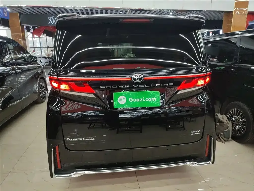 Toyota Vellfire — фото 9
