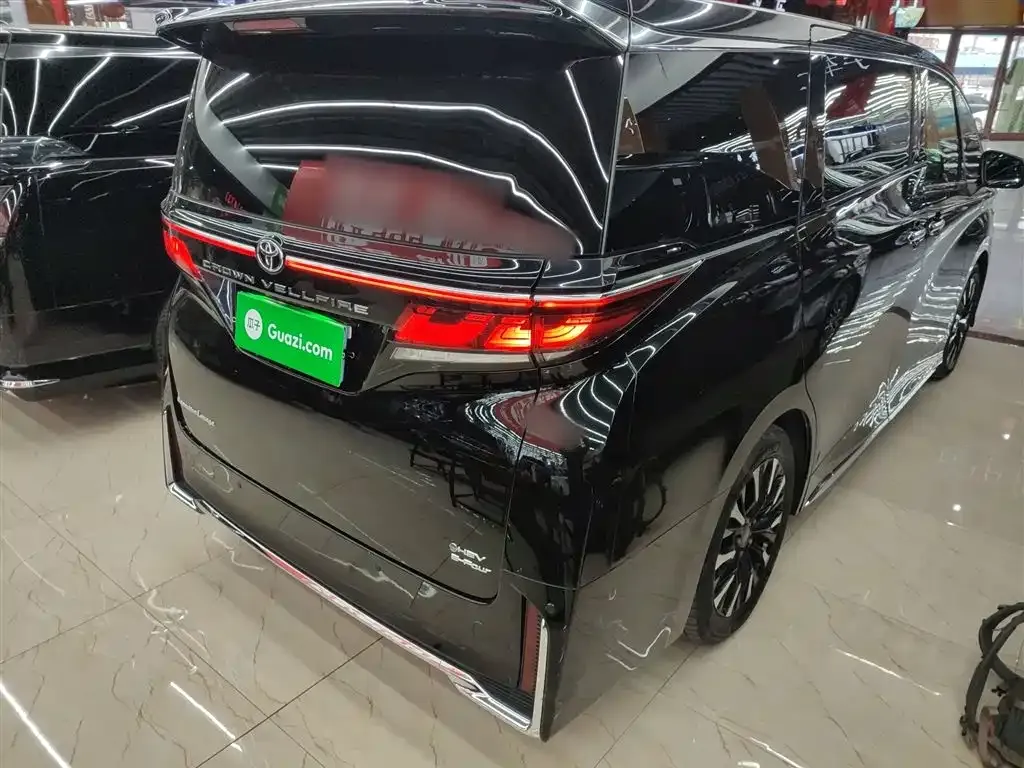 Toyota Vellfire — фото 5