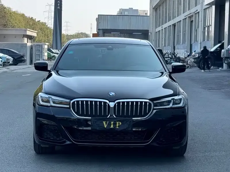 BMW 5 Series — фото 5