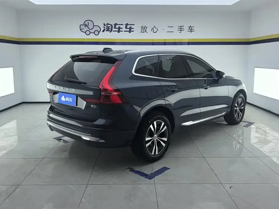 Volvo XC60 — фото 10