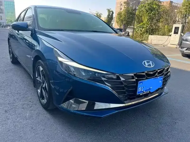 Hyundai Elantra — фото 8