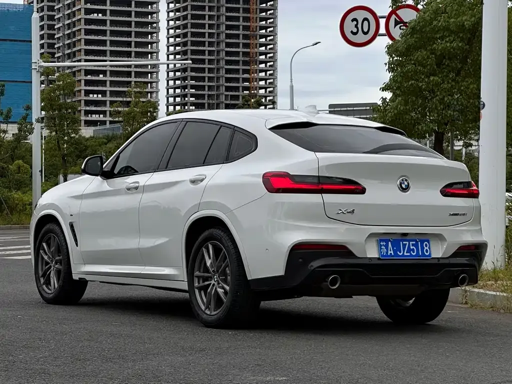 BMW X4 — фото 9