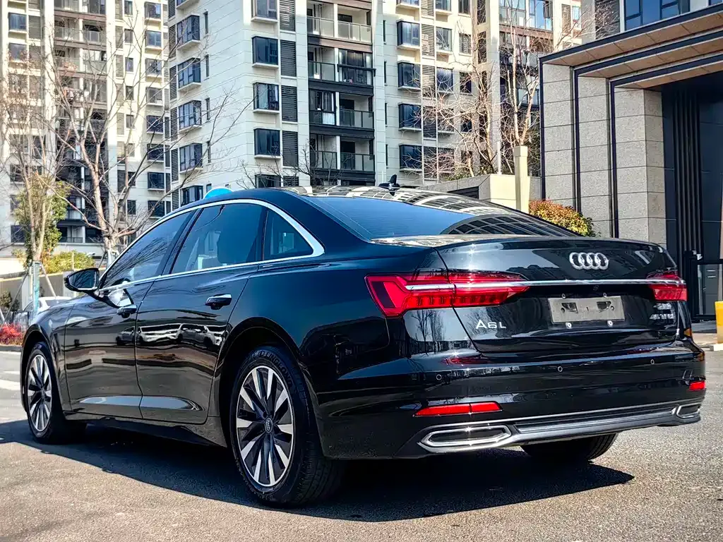 Audi A6L — фото 5