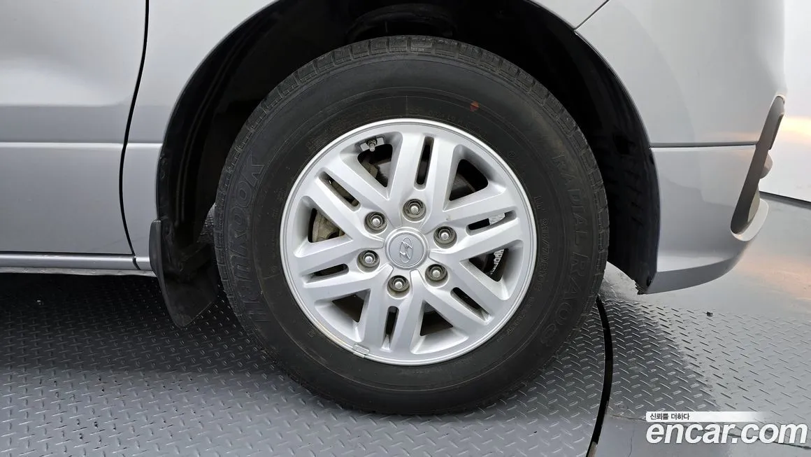 Hyundai Starex — фото 10