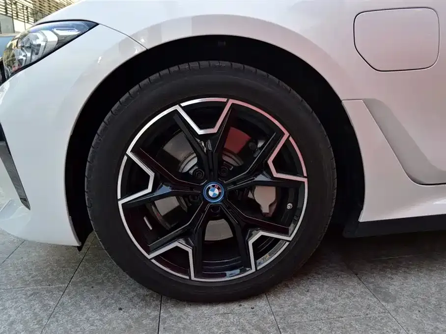 BMW i3 — фото 4