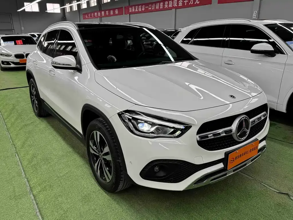 Mercedes-Benz GLA — фото 6