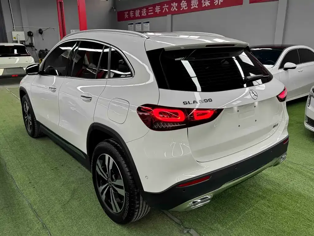 Mercedes-Benz GLA — фото 7