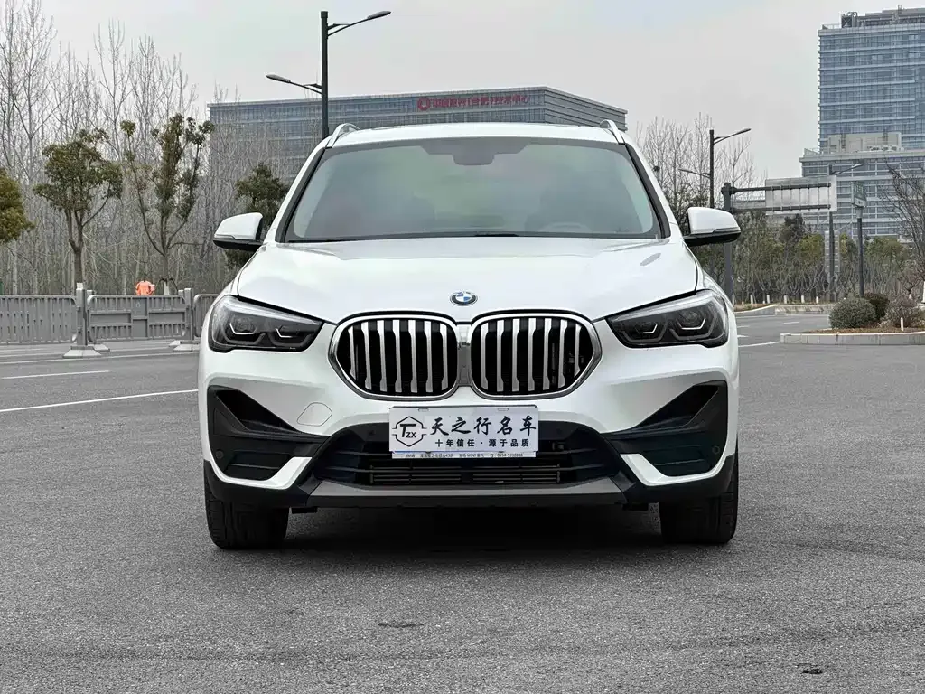 BMW X1 — фото 10