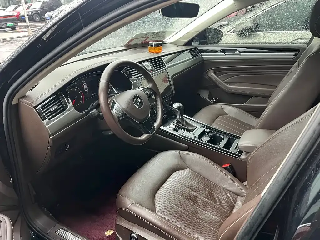 Volkswagen Phideon — фото 5