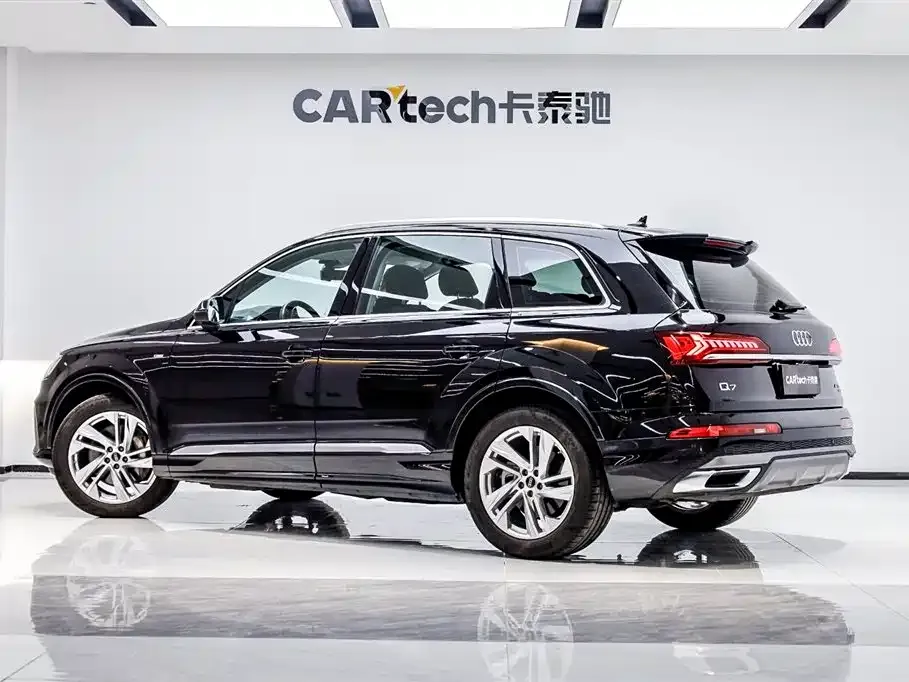 Audi Q7 — фото 5