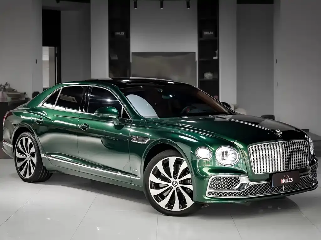 Bentley Flying Spur — фото 1