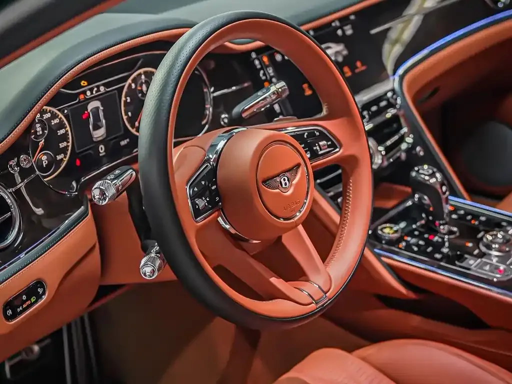 Bentley Flying Spur — фото 6