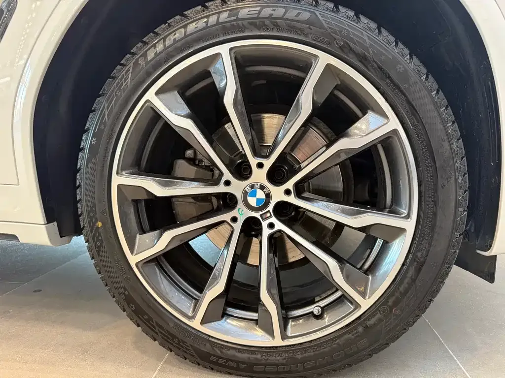 BMW X3 — фото 10