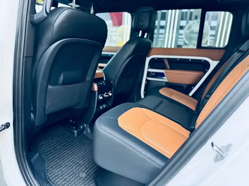 Land Rover Defender — фото 6