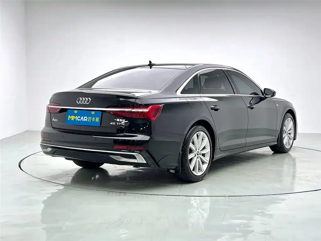 Audi A6L — фото 2