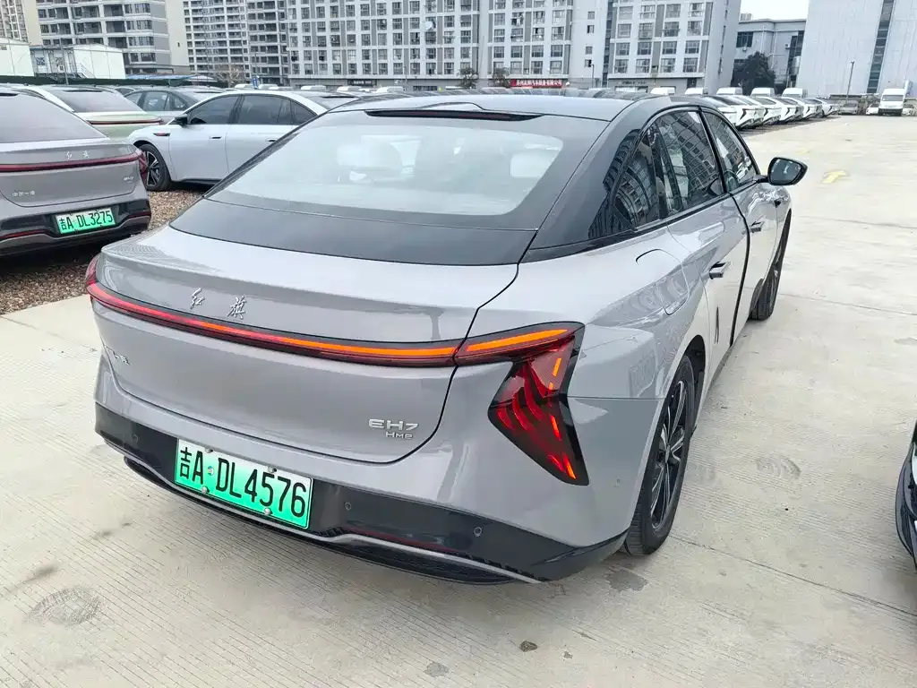 Hongqi EH7 — фото 9