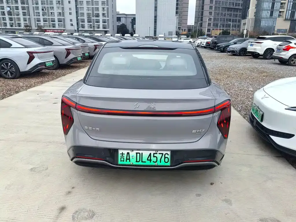 Hongqi EH7 — фото 8