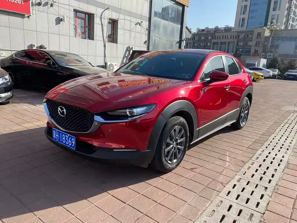 Mazda CX-30 — фото 1