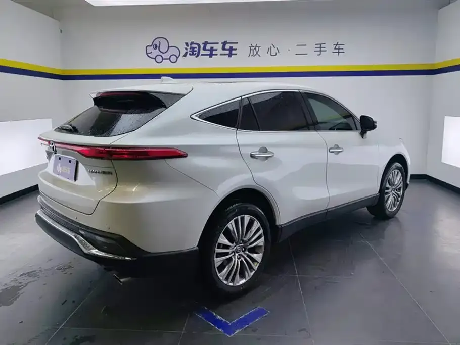 Toyota Harrier — фото 8